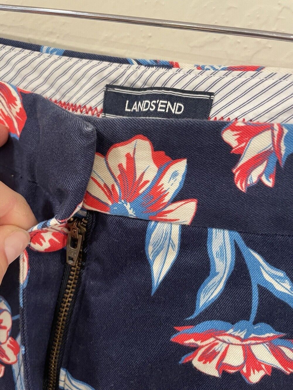~ Lands' End 18W Tropical Floral Mid Rise Crop Leg Pants Blue Pink Women's Navy